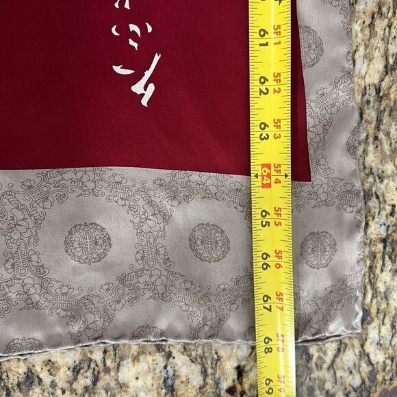 Beauty Leaf Silk Lightweight Chinese Characters Scarf - Picture 5 of 5